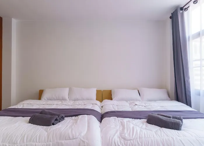 Charming 3-storey House Near Bts Onnut Station * Bangkok