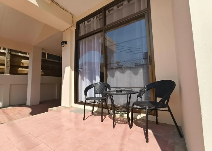 Charming 3-storey House Near Bts Onnut Station Ferienhaus *