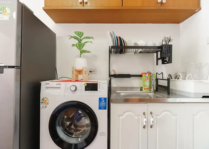 Charming 3-storey House Near Bts Onnut Station *