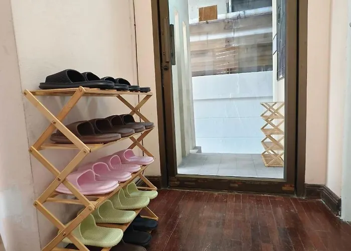 Ferienhaus Charming 3-storey House Near Bts Onnut Station Bangkok